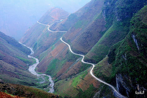 Bình lập - vẻ đẹp hoang sơ của biển Khách Hòa